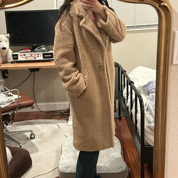 Aritzia wool and cashmere teddy coat - Picture 8 of 9